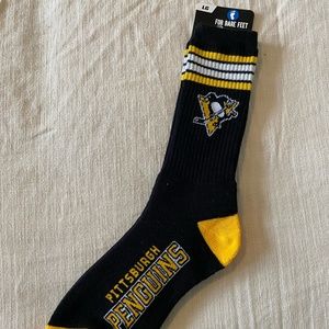 NWT Men's Licensed Pittsburgh Penguins Socks